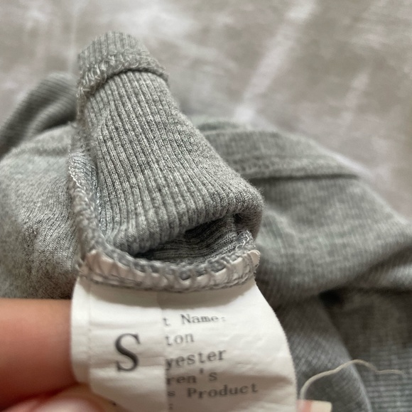 Amazon long sleeve - Picture 2 of 2